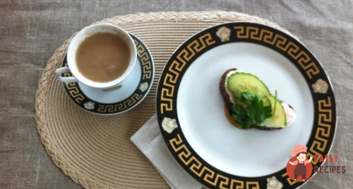 Королівський бутерброд із крабовим м'ясом