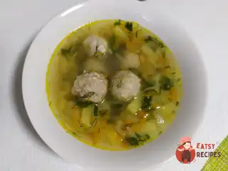 Суп з фрикадельками