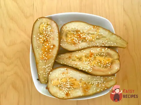 Гострі груші з кунжутом