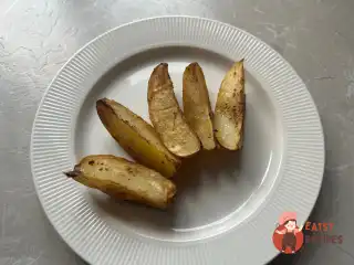 Картопляні дольки в духовці