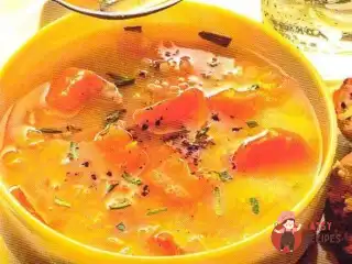 Овочевий суп з гарбузом та сочевицею