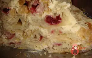 Торт Із Листкових Трубочок З Вишнею