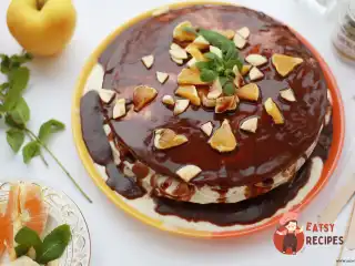 Торт з бананами, горіхами та шоколадом