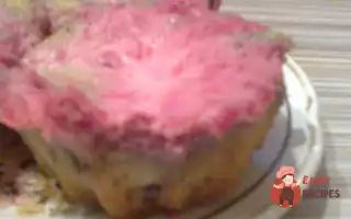 Маффіни З Шоколадом Та Ягідним Кремом