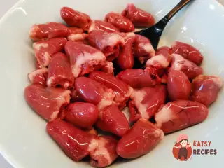 Крок 5: Курячі серця на сковороді