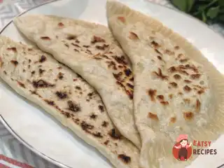 Кутаби з куркою та кропом