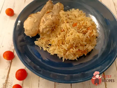 Простий вечеря: рис із курячими ніжками