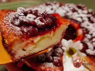 Піксерол повітряної сирної сини з ягодами