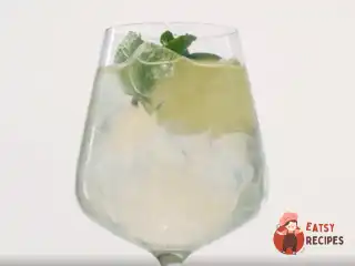 Коктейль «Мартіні роялі»