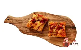 Піца З Салямі, Трьома Сортами Сиру Та Прованськими Травами