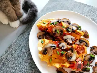 Омлет із грибами