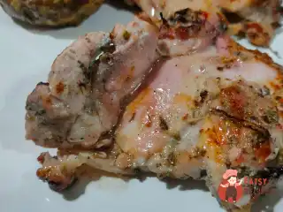 Курячий шашлик, маринований у соусі ткемалі