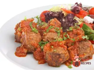 Фрикадельки з баранини у томатному соусі зі спеціями