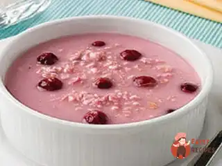 Ягідний суп із вівсянкою