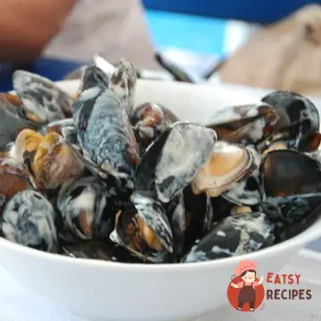 Мідії у вершковому соусі