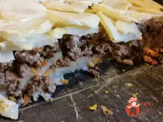 Картопляна запіканка з домашнім фаршем