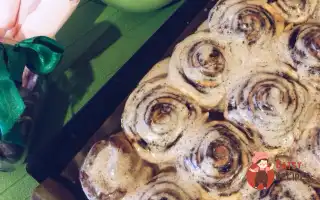 Рулетики З Корицею Під Сирною Глазур'ю