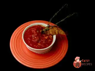 Хлібно-томатний суп