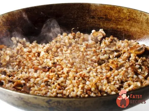Гречана каша з лівером