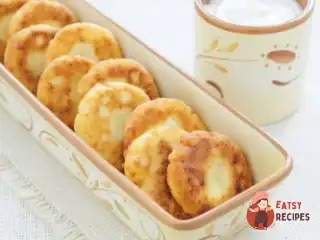 Дієтичні сирники з йогуртово-лимонним соусом
