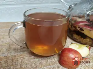 Домашній чай з яблуком і корицею