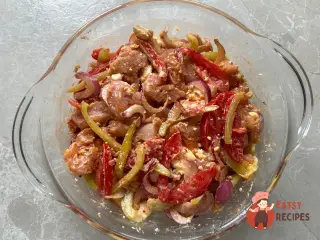 Крок 9: Курка з овочами в духовці