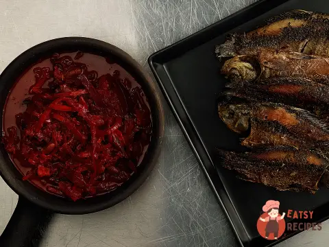 Борщ із карасями