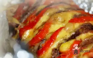 М'яСо, Запечене З Сиром Та Помідорами.