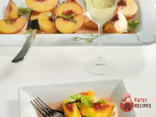 Печені персики в підливці з просічки