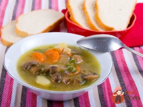Розсольник із грибами