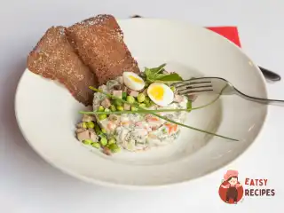 Олів'є зі сметаною та майонезом