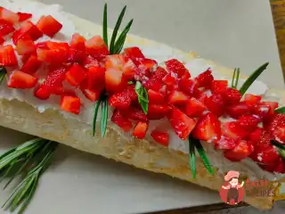 Меренговий рулет