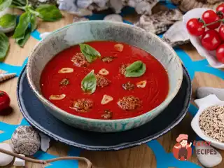 Томатний суп з аранчіні