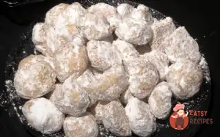 Печені Кульки З Волоськими Горіхами В Цукровій Пудрі