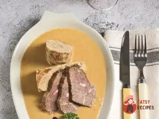 Печене м'ясо у вершковому соусі