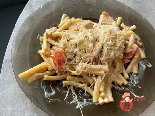 Вершково-томатна паста з рибою та томатами