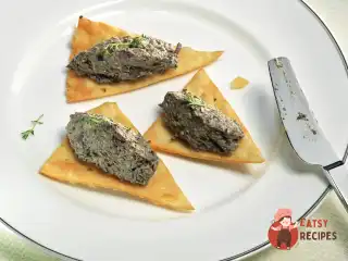 Паштет з баранячої печінки з червоним вином