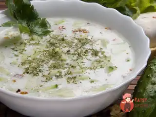 Таратор з йогуртом та волоськими горіхами