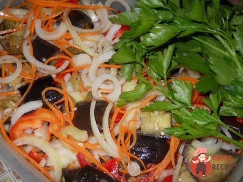 Баклажани по-корейськи з помідорами та болгарським перцем