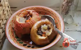 Печені Яблука З Гарбузом, Родзинками, Волоськими Горіхами Та Корицею