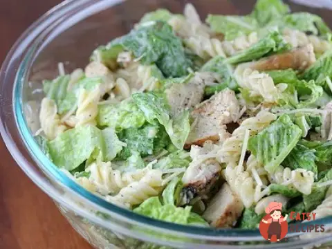 Макаронний салат "Цезар"