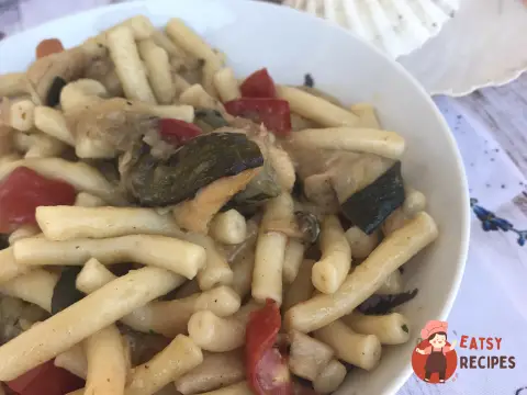 Паста з морськими гребінцями та цукіні