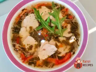 Кислі щі з куркою та індичкою