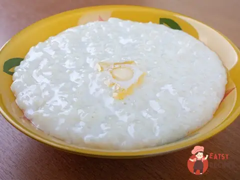 Рисова каша з олією