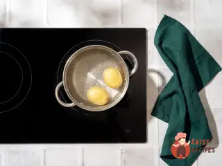 Крок 2: Салат з оселедцем і мариновані огірки