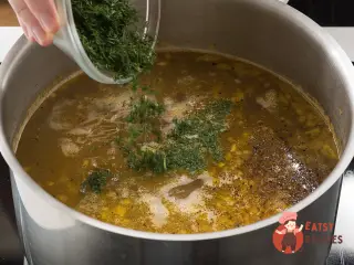 Крок 4: Рибний суп з сардинами, овочами та вермішеллю