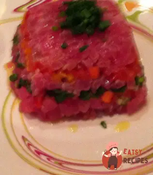 Листковий тартар з тунця