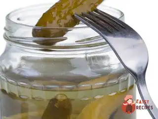 Мариновані корнішони по-французьки