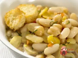 Квасоля з олією та цибулею