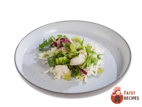 Салат із запеченої курки з яблуком